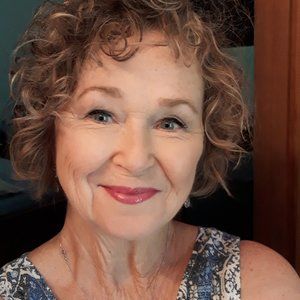 Meet your Posher, Debra